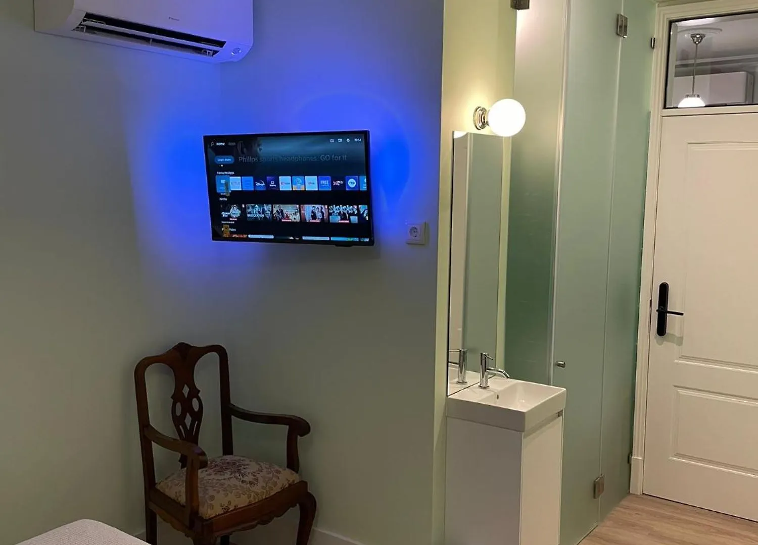 Charming Guesthouse From XIX Century Lisbon Guest house